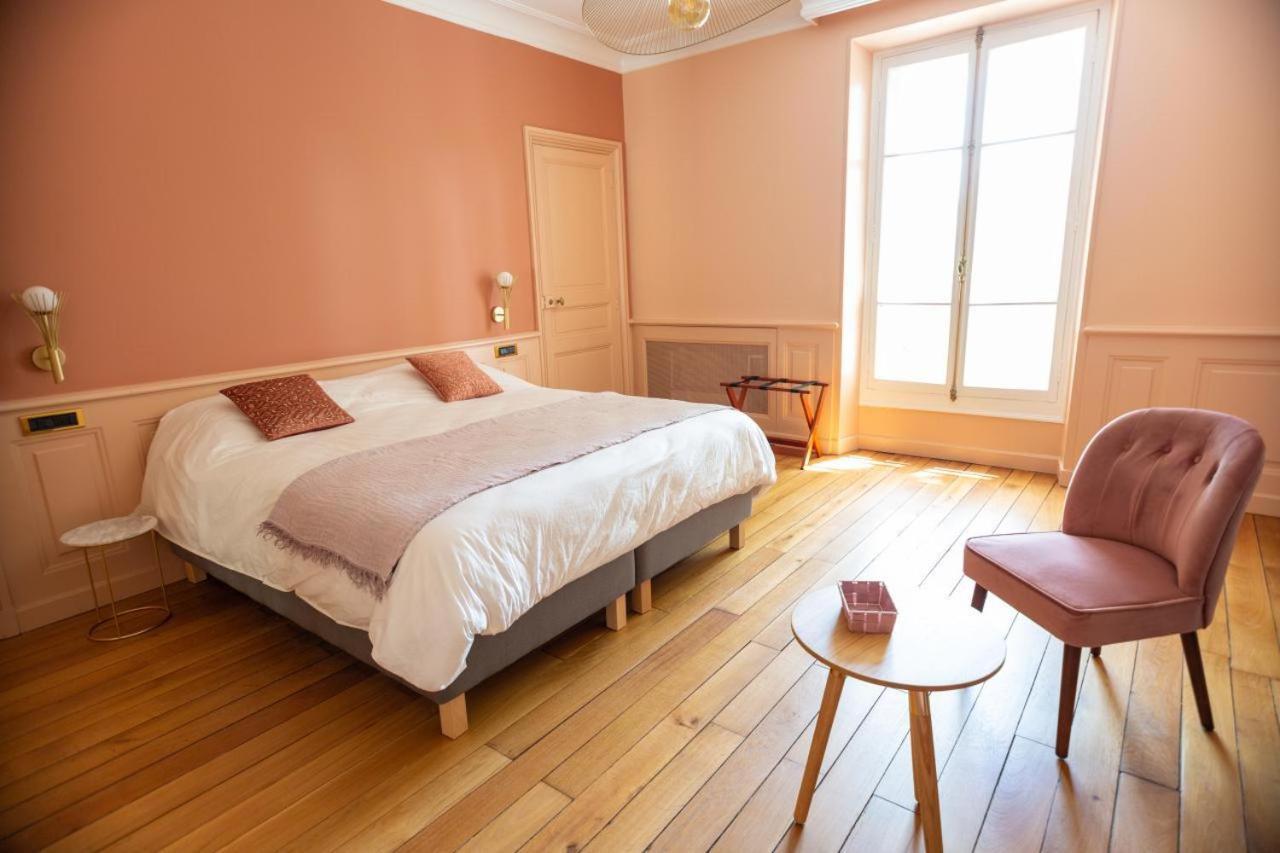 Les Frenes En Provence-Chateau Zen Avignon Room photo