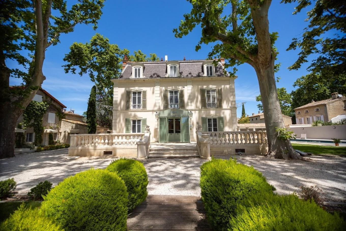 Les Frenes En Provence-Chateau Zen Avignon Exterior photo